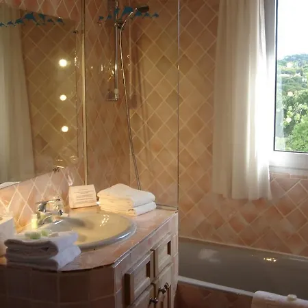 Hotel La Romarine 3*