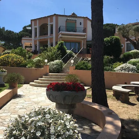 Hotel La Romarine 3*