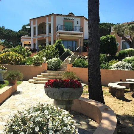 Hotel La Romarine 3*